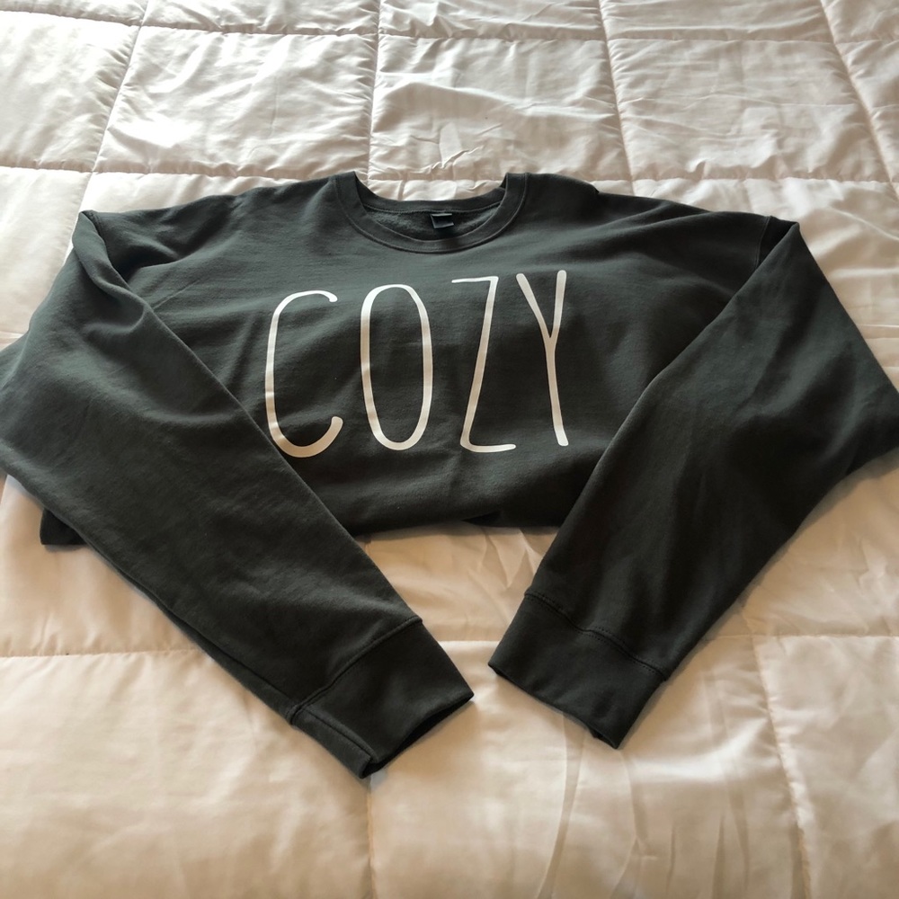 Sweatshirt
